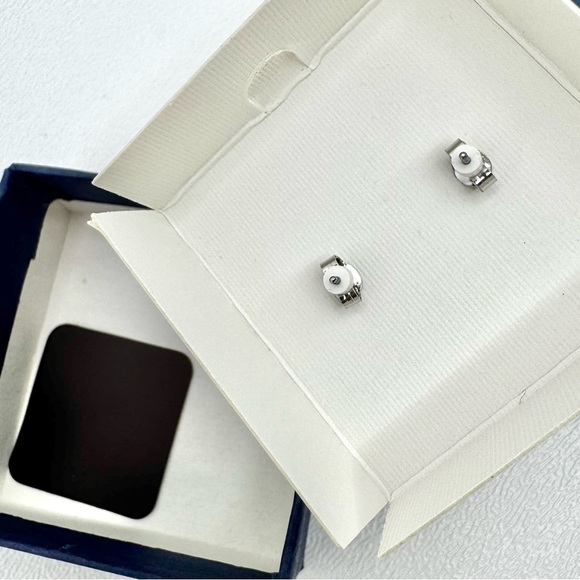 NEW Diamonique Sterling Silver Diamond Look Stud Earrings CZ NWT NIB Gift Ready - Picture 5 of 12
